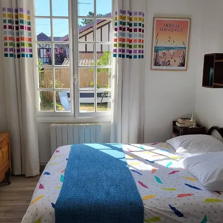 Maison Merville-franceville-plage, 3 Pieces, 6 Personnes - Fr-1-465-82 Ferienhaus Merville-Franceville-Plage